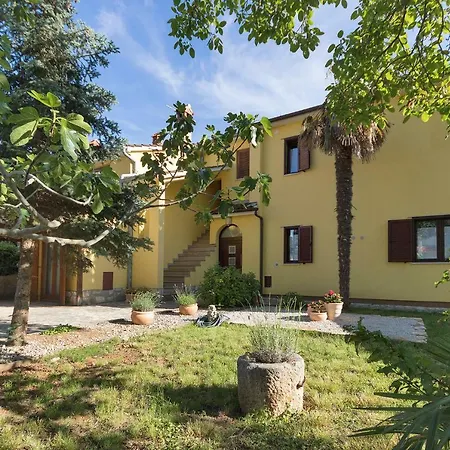 Rio - Valbandon, Apartment *